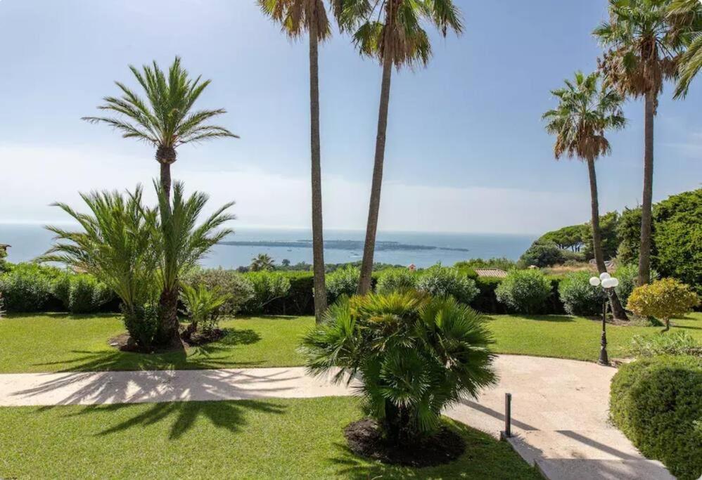 Le Castel Rose Super Cannes, Face Aux Iles De Lerins Vallauris Buitenkant foto